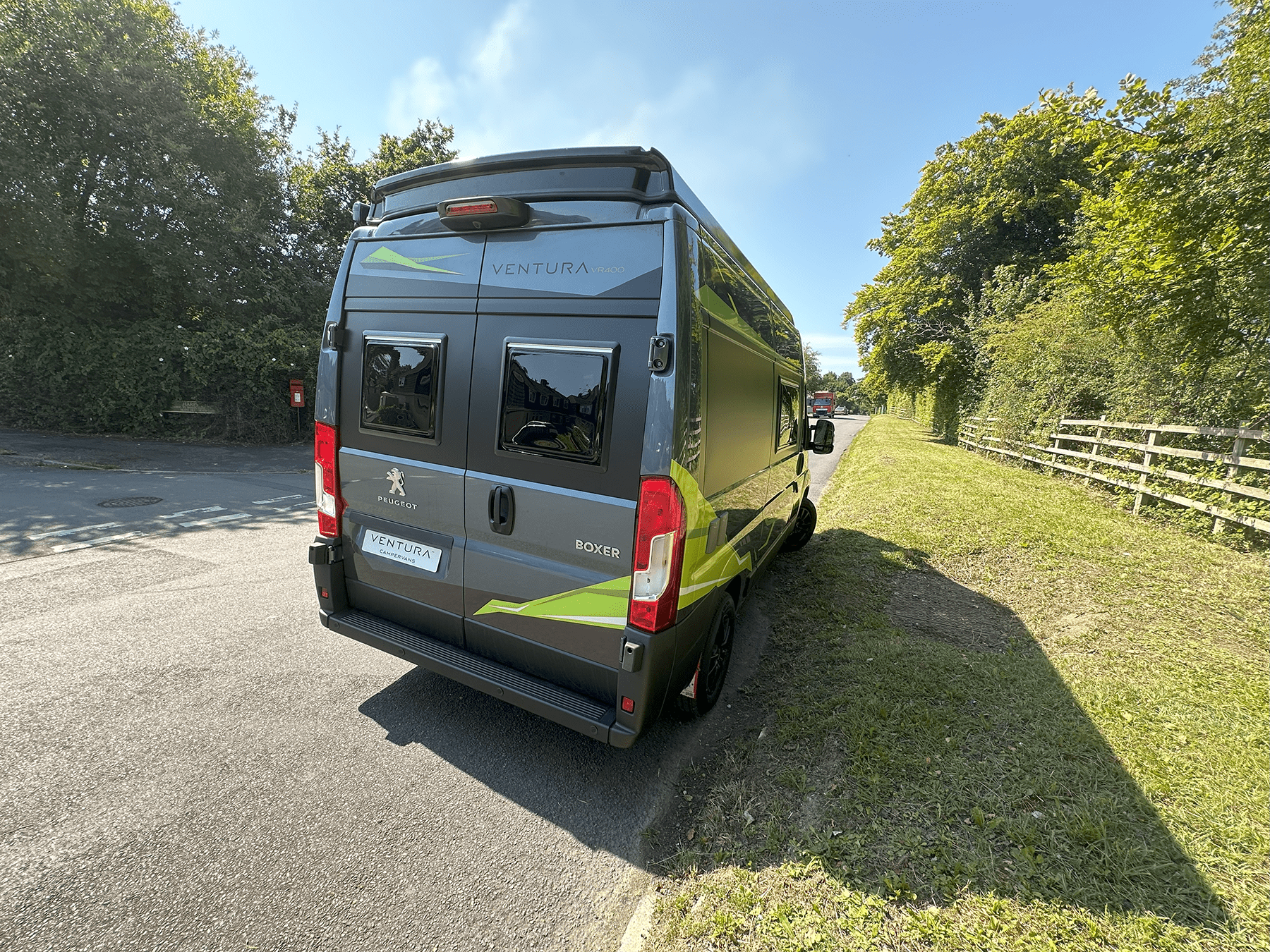 VR400 Demo Black Roof 5